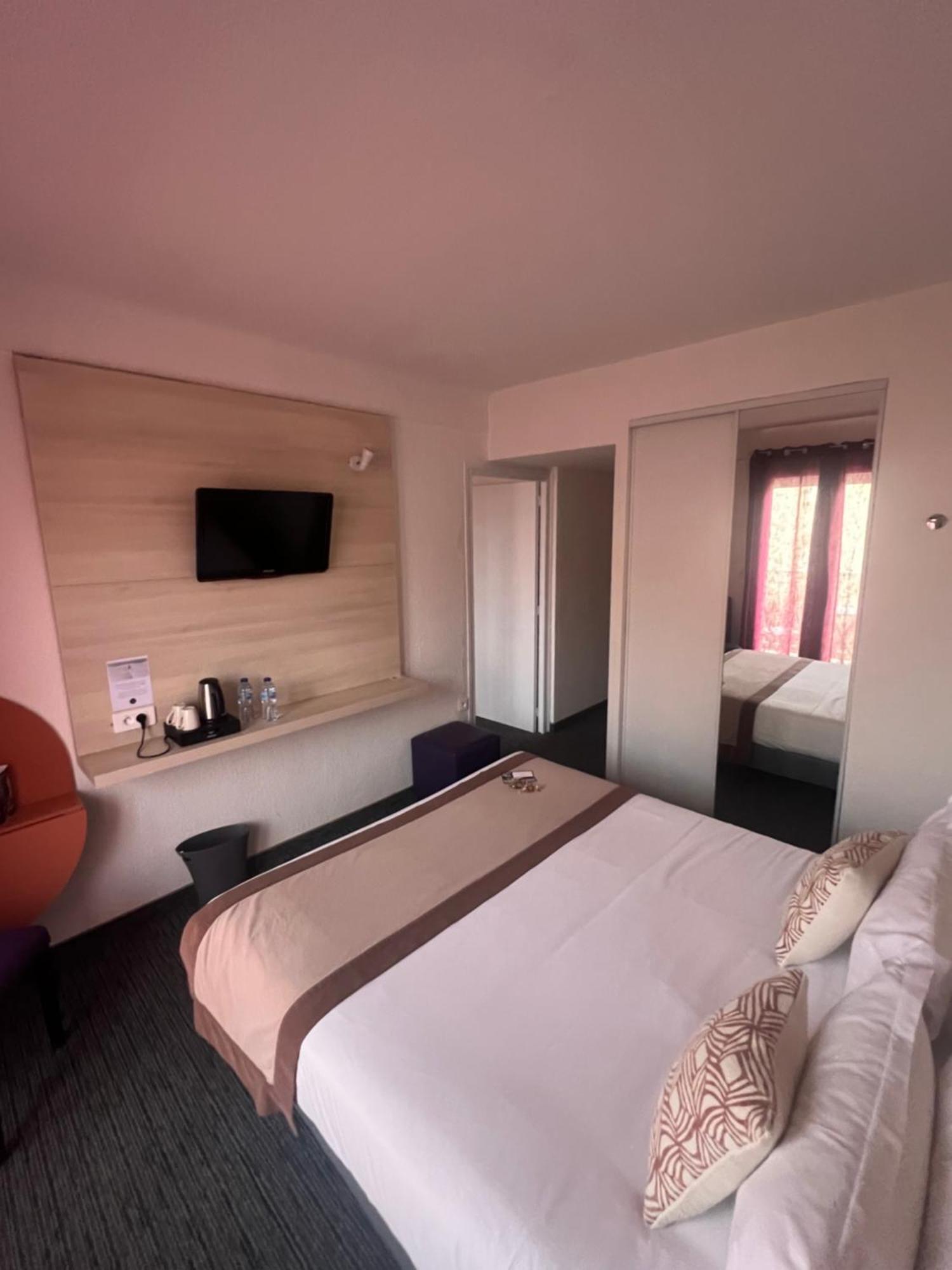 Le Regina Hotel Et Restaurant Canet-Plage Ngoại thất bức ảnh